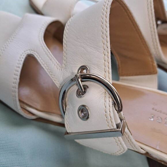 Villager Women's 8.5 White Slip-On Leather Heeled Sandals Adjustable Buckle FLAW - Picture 7 of 11